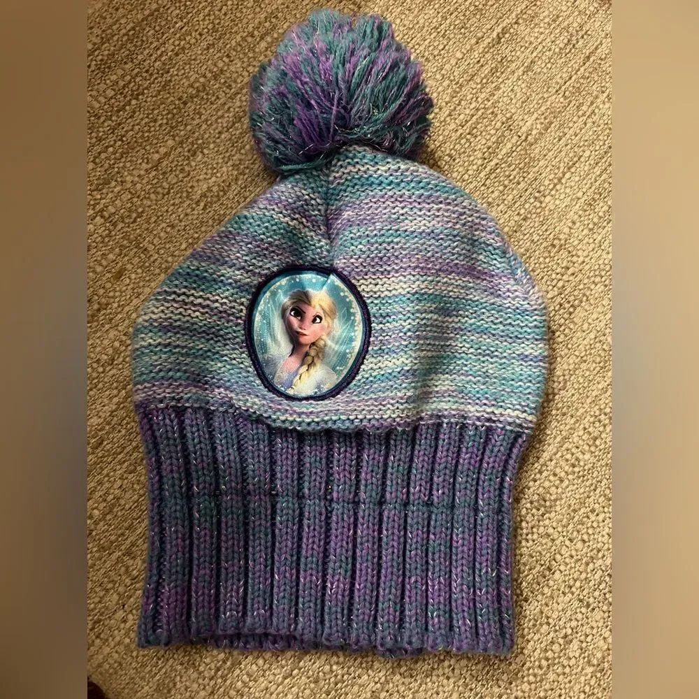Beautiful sparkly thread embellished Elsa frozen toboggan